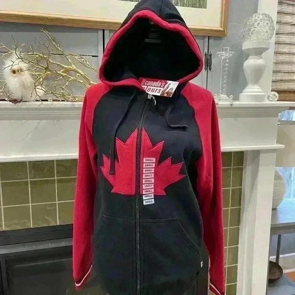 It’s Fun To Canadian Full Zip Hoodie Sweatshirt Women’s S/P New with tags . - Picture 1 of 6